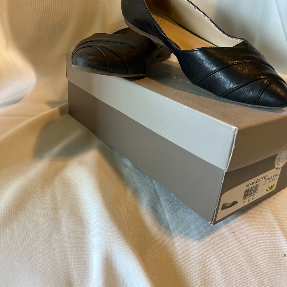 Franco Sarto Black Leather Flats - Picture 2 of 4